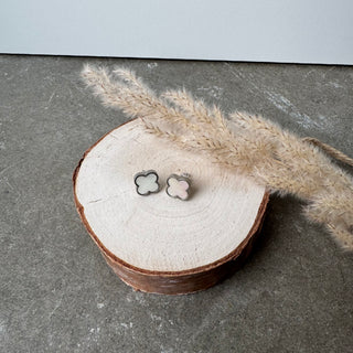 GRACE Ohrringe Stecker | Silber Weiß