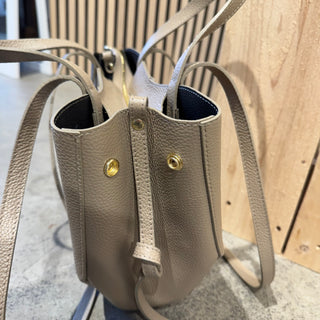 Polly De Luxe Tasche - Gold Hardware - Knöpfe