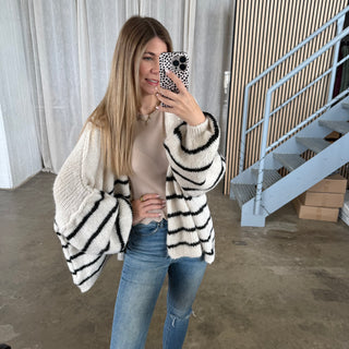 Strickjacke Oversize - Creme x Schwarz