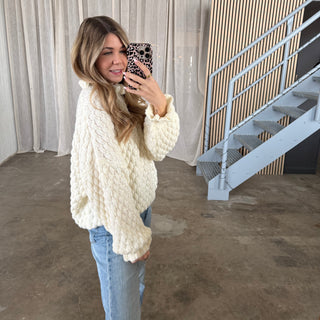 Pops Rüschen Pulli - Creme/Weiß