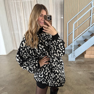 Oversized Pulli - Leo Schwarz x Creme