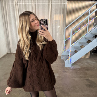 Tangled Oversized Pulli - Dunkelbraun