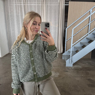 Cute Lines Strickjacke - Grün