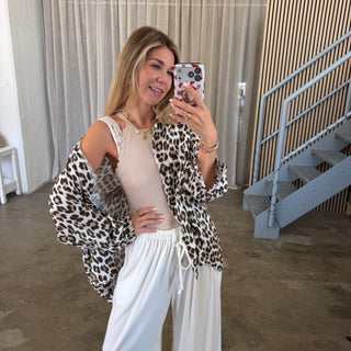 Oversize Musselinbluse Leo - Weiß x Braun