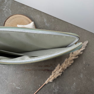 Fluffy Laptop Case - Farbe Sage