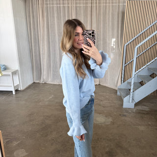 Spitzen Rüschen Pulli - Babyblau
