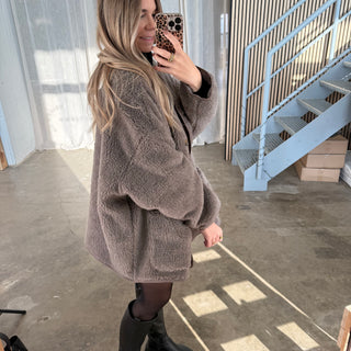 Oversized Teddy Jacke - Taupe