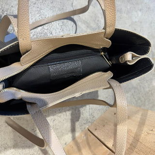 Polly De Luxe Tasche - Gold Hardware - Knöpfe