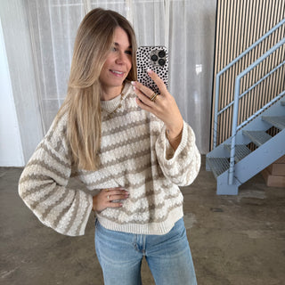 Pulli Curved Stripes - Creme x Beige