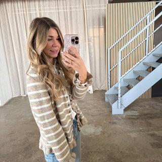 Rüschen Strickjacke Small Stripes - Beige