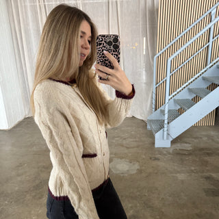 Strickjacke Tangled - Creme x Bordeaux