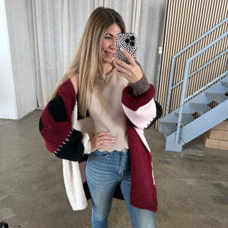 Long Strickjacke Karos - Braun x Bordeaux