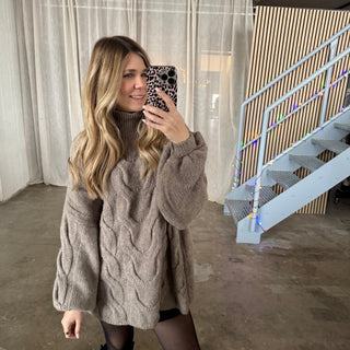 Tangled Oversized Pulli - Hell-Taupe