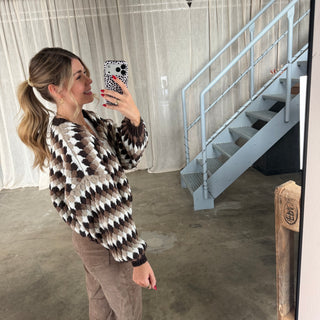 Pops Strickjacke - Braun x Weiß
