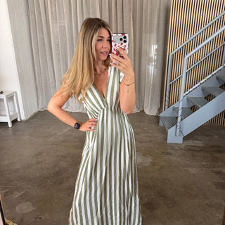 Musselinkleid Rosie - Big Stripes Olive x Weiß