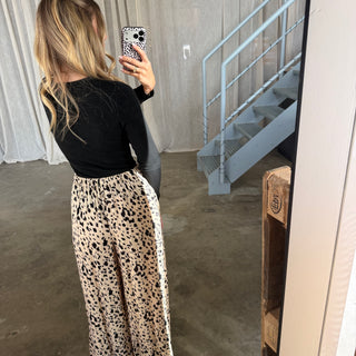 Basic Stoffhose Stains - Creme x Schwarz