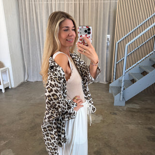 Oversize Musselinbluse Leo - Weiß x Braun