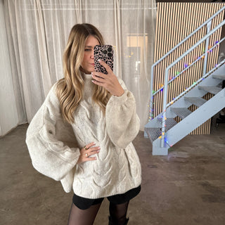 Tangled Oversized Pulli - Creme