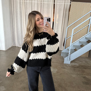 Pullover Cute Waves - Schwarz x Creme