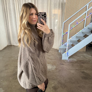 Tangled Oversized Pulli - Hell-Taupe