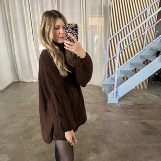 Tangled Oversized Pulli - Dunkelbraun