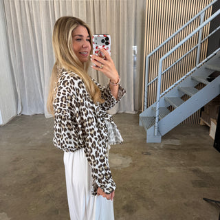 Oversize Musselinbluse Leo - Weiß x Braun