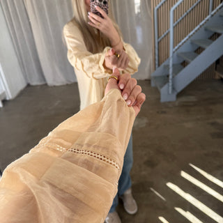 Sheer Oversize Bluse - Butter Yellow