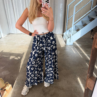 Sommerhose Amalfi Bloom - Navi Blau