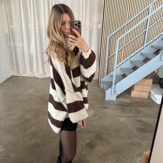 Oversized Pulli - Dunkelbraun x Creme