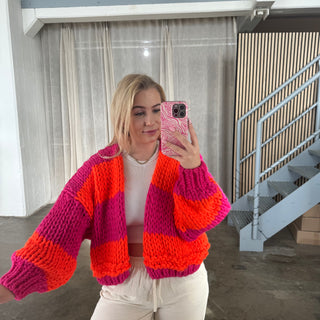 Cozy Cutie Strickjacke - Neon Kiss