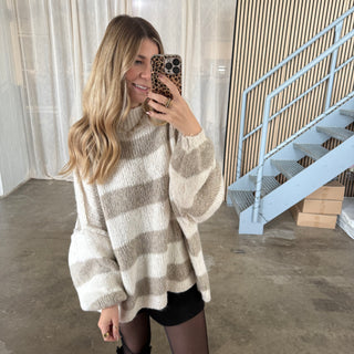 Oversized Pulli - Beige x Creme