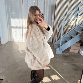 Oversized Teddy Jacke - Creme