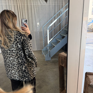 Oversized Teddy Jacke - LeoLeo