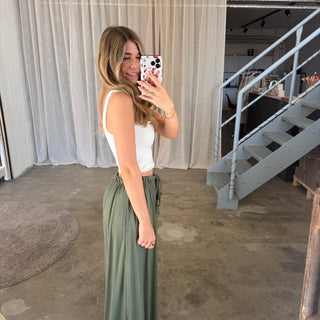 Basic Stoffhose - Olive (XS-XXL)