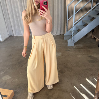 Classy Hose - Butter Yellow