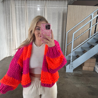 Cozy Cutie Strickjacke - Neon Kiss