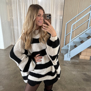 Oversized Pulli - Schwarz x Creme
